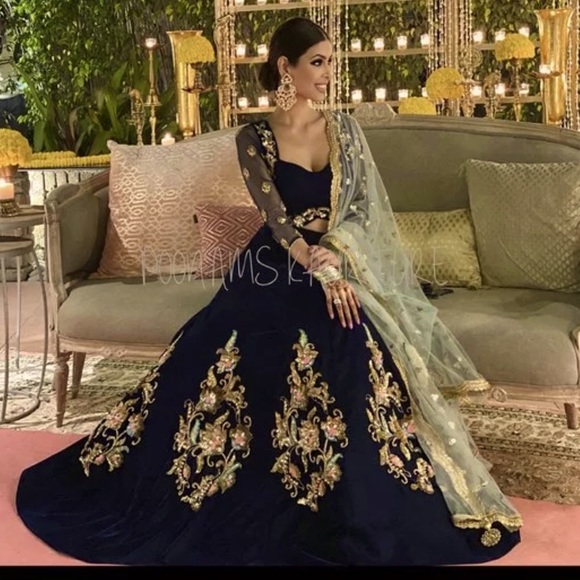 Poonams Kaurture official authentic diya lehengha emerald green lengha - Picture 1 of 5